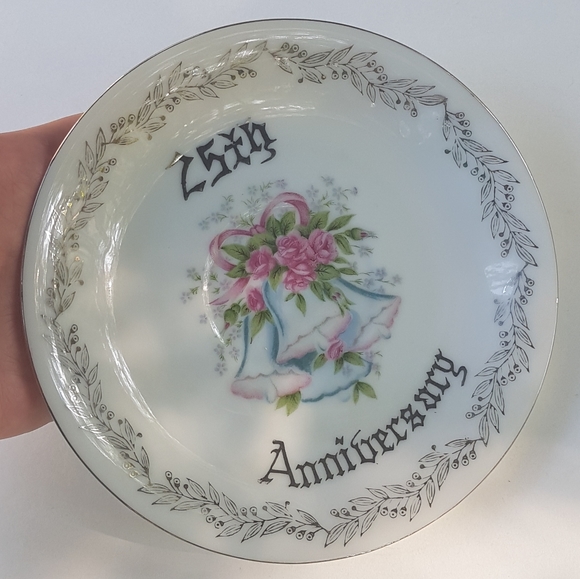 π½ 25th Anniversary Plate - Picture 2 of 5
